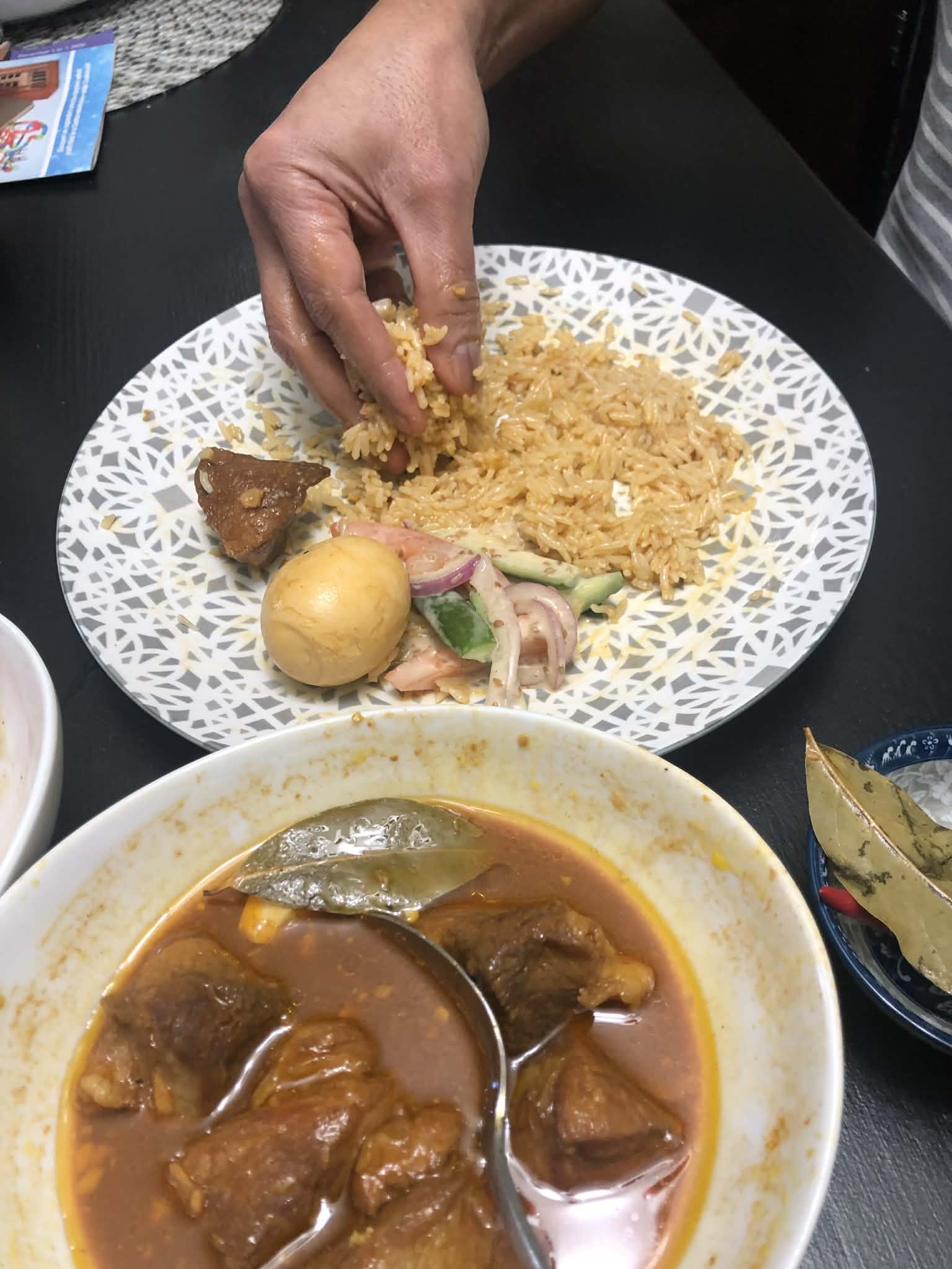 Playing with my Food: on eating with hands